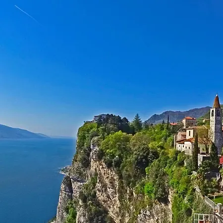 Casa De Pol Exclusive View By Gardadomusmea Holiday home Tremosine