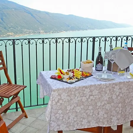 Holiday home Casa De Pol Exclusive View By Gardadomusmea *