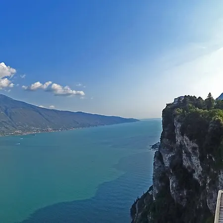 Casa De Pol Exclusive View By Gardadomusmea Tremosine