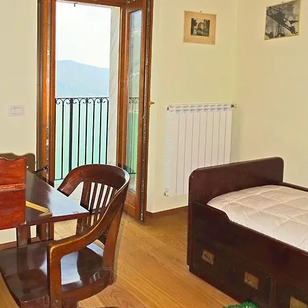 Casa De Pol Exclusive View By Gardadomusmea